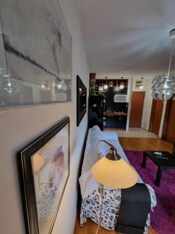 One Bedroom Centre Apartment ポドゴリツァ エクステリア 写真