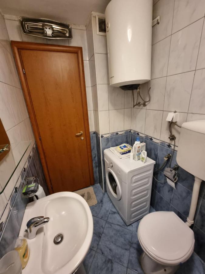 One Bedroom Centre Apartment ポドゴリツァ エクステリア 写真