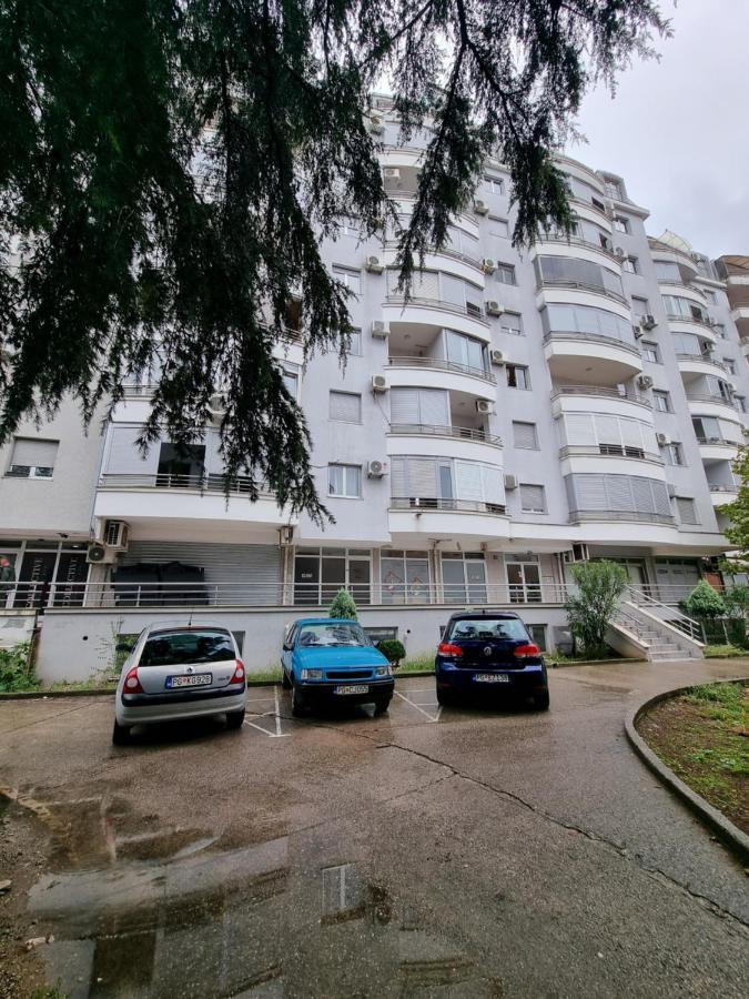 One Bedroom Centre Apartment ポドゴリツァ エクステリア 写真
