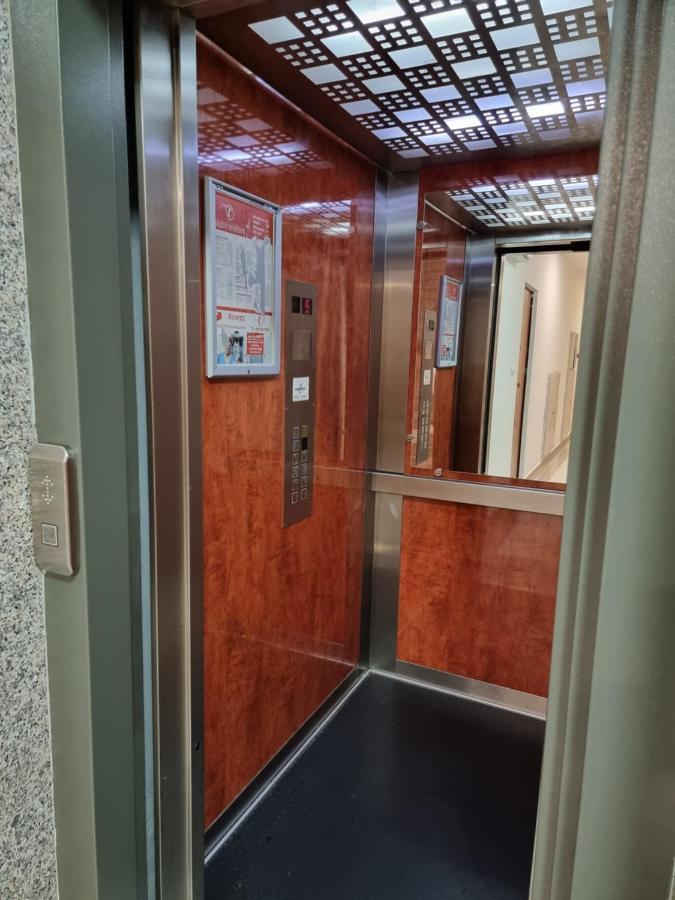 One Bedroom Centre Apartment ポドゴリツァ エクステリア 写真